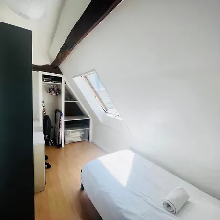 So British ! Atypique Et Sa Petite Terrasse Apartment Poitiers