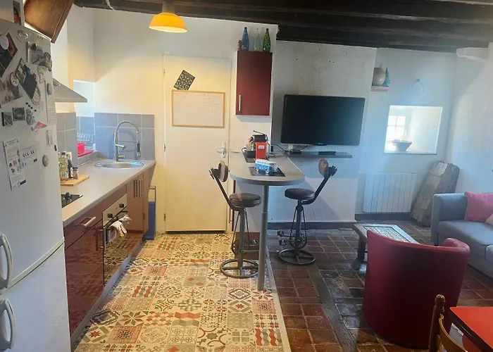 So British ! Atypique Et Sa Petite Terrasse